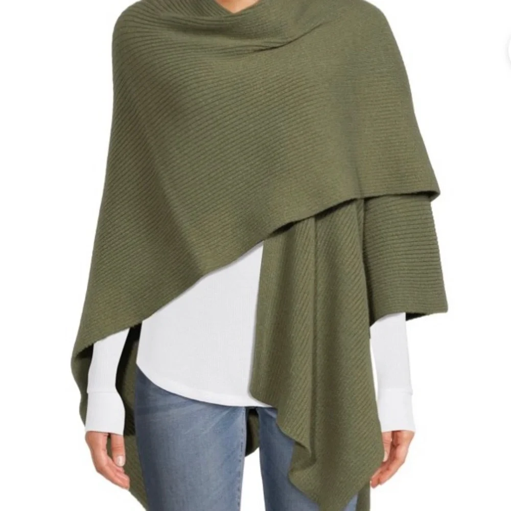 Green Ribbed Ruana Wrap - Picture 2 of 2